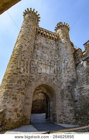 Ponferrada, Leon, Spain; June 2017: View Of The Entrance Of Templar Castle In The  City Of Ponferrad