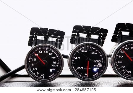 Car Pressure Gauge Measuring Instrument, Engine, Compass