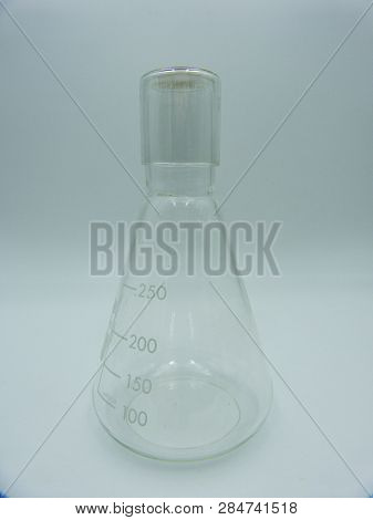 Glass Labware, Graduate Beute 250 Ml, White Background