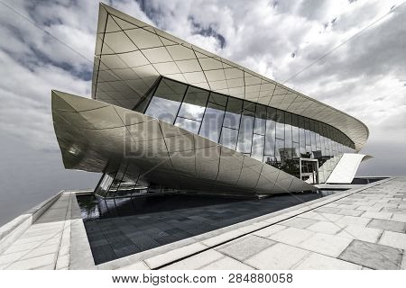 Union Museum, Etihad, Dubai, United Arab Emirate - Jan.4, 2018: Snow-white Pavilion Of The Etihad Mu