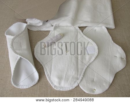 Washable Self-sewn Monthly Hygiene Pantyliner Made Of Fabric