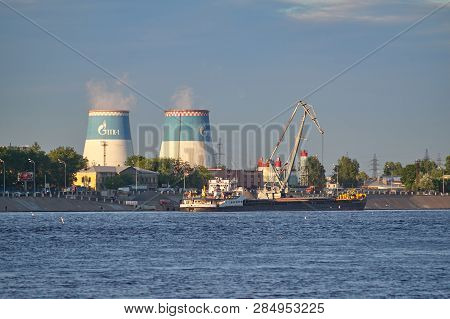 Saint Petersburg, Russia - June 02, 2018: View Of The Pravoberezhnaya Chpp On The Banks Of The Neva 