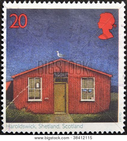 Regno Unito - CIRCA 1997: Un francobollo stampato in Gran Bretagna spettacoli Haroldswick Shetlan uffici postali