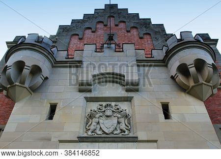 Munich / Germany - Juin 20, 2012: Famous Neuschwanstein Castle. Bavaria, Germany