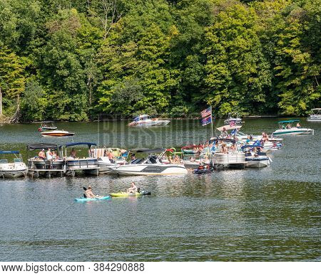 Morgantown, Wv - 7 September 2020: Trump Supporters Party On Cheat Lake To Celebrate Labor Day In La