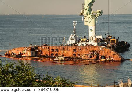 Rescue Wrecked Oil Tanker Delfi In Odessa, Ukraine 26 August 2020, Near Black Sea Coast. Marine Cran