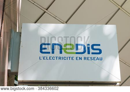 Bordeaux , Aquitaine / France - 09 01 2020 : Enedis Edf Logo Sign Of Electricity Distribution Networ