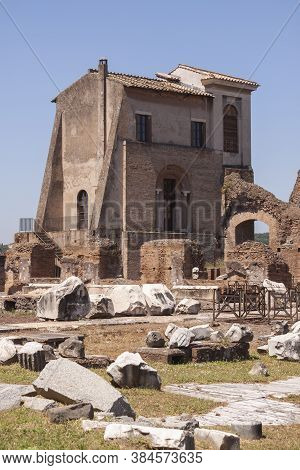 Rome, Italy - June 29, 2010: Old Casina Farnese, In Renaissance Style, Still Stands In The Palatine 