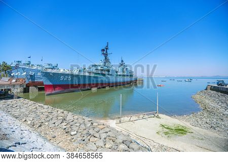 Dangjin,south Korea-may 2019: Marine Ship On The Dock At Sapgyo Hamsang Park