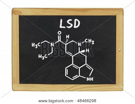 สูตรเคมีของ lsd ในรูปกระดาน