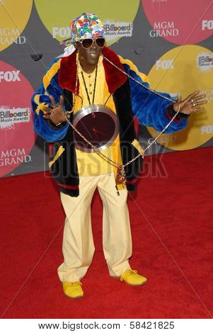 LAS VEGAS - DECEMBER 04: Flavor Flav arriving at the 2006 Billboard Music Awards, MGM Grand Hotel December 04, 2006 in Las Vegas, NV