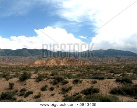 Montagnes et le ciel
