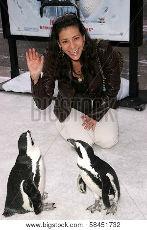 LOS ANGELES - NOVEMBER 12: Constance Marie at the world premiere of 