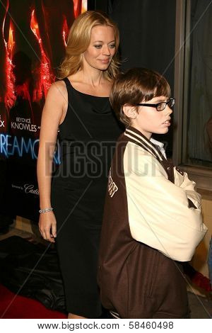 Jeri Ryan at the premiere of 