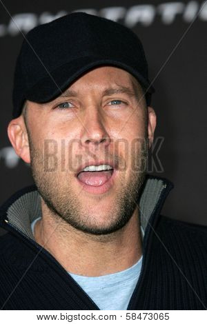 LOS ANGELES - OCTOBER 08: Michael Rosenbaum at the Playstation 3 Launch Party October 08, 2006 in 9900 Wilshire Blvd, Beverly Hills, CA.
