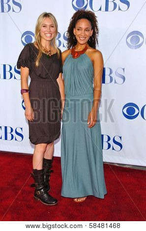 PASADENA - JULY 15: Sarah Carter and Sophina Brown at CBS's TCA Press Tour at The Rose Bowl on July 15, 2006 in Pasadena, CA.