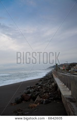 Pobřežní Pacifica poblíž Pier
