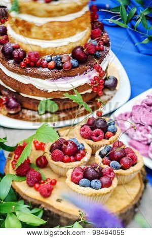 naked wedding cake