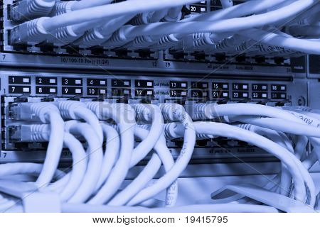 Getönten Bild der Netzwerkkabel angeschlossen um zu wechseln