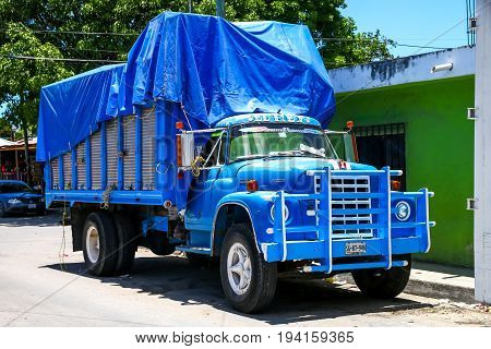 International Harvester Loadstar