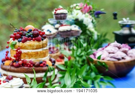 naked wedding cake