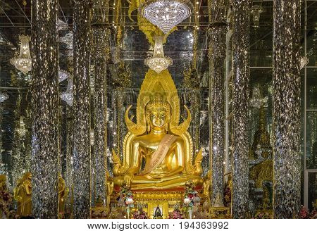 UTHAI THANI,THAILAND - JANUARY 11, 2016: Golden Buddha in watthasung at uthaithani Thailand.