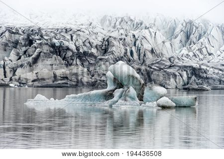 Skaftafellsjökull glacial lagoon during the early hours of the day