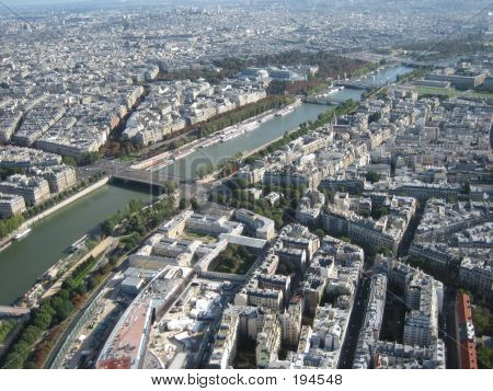 Ariel udsigt over Paris