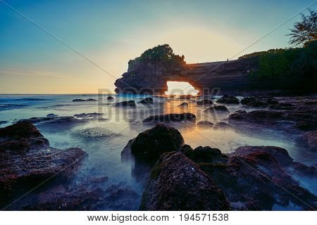 Wonderful Evening With Sunlight And Seascape At Tanah Lot In Bali Island Indonesia
