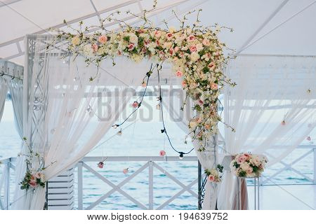 Decorated arches for the wedding romantic ceremony