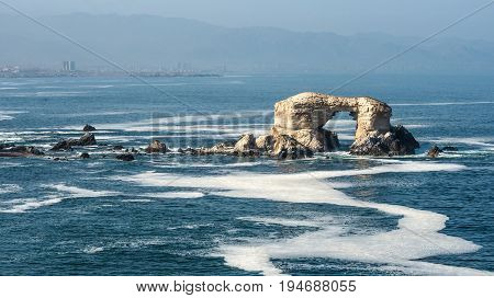 Portada (arch) Rock Formation, Chilean Coastline, La Portada National Reserve, Antofagasta, Chile