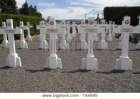 Weiße Kreuze auf französische Friedhof 2
