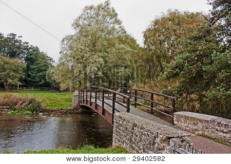 Puente sobre el río en Bibury