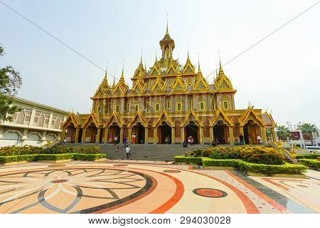 Uthai Thani, Thailand - January 12, 2019: The Famous Gold Church Temple Wat Thasung In Uthai Thani, 
