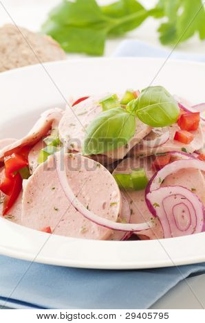 Sałatka Bawarska kiełbasa