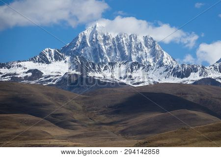 The Yala Snow Mountain Group After The Ganzi Mountain In Sichuan