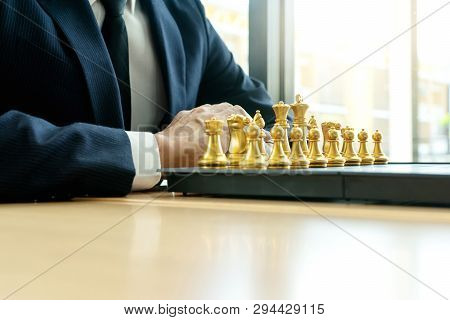 Businessman Play Chess How  To Crash