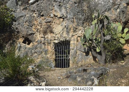 Ancient Hypogeic Tomb Roman Su Presoni, Villaputzu