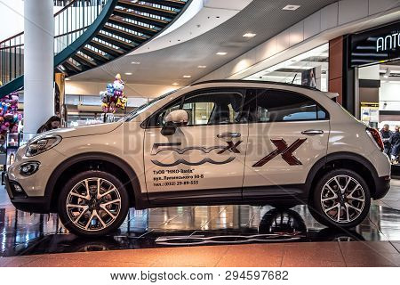 Lviv, Ukraine - September 20, 2015: White Fiat 500 X At The Exhibition Stand In The Mall.