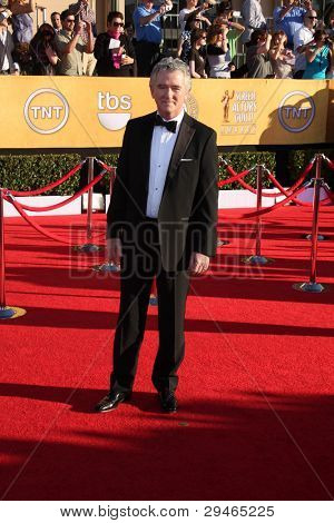 LOS ANGELES - JAN 29: Patrick Duffy dorazí 18 roční Screen Actors Guild Awards na oltář