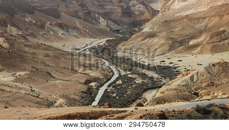 Machtesh Ramon - Erosion Crater In The Negev Desert, The Most Picturesque Natural Landmark Of Israel