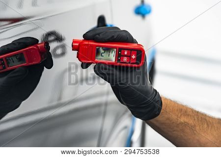 Measuring Thickness Of The Car Paint Coating With Paint Thickness Gauge