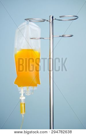 Transfusion Of Fresh Frozen Plazma (ffp), Bag On Stand