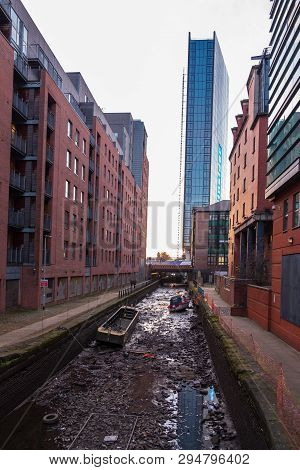 Manchester, United Kingdom - February 17, 2019: View Of The Rochdale Canal In Manchester, England Se