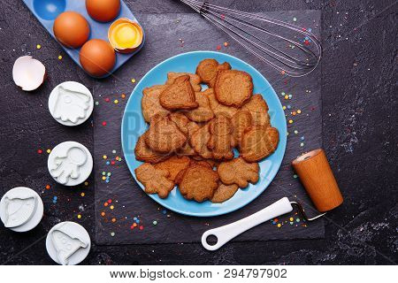 Cookies In Form Rocket, Ufo, Alian And Astronaut For World Cosmonautics Day, 12 Apri.
