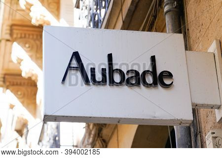 Bordeaux , Aquitaine / France - 11 08 2020 : Aubade Logo And Sign Text Front Of Trendy Underwear Fas