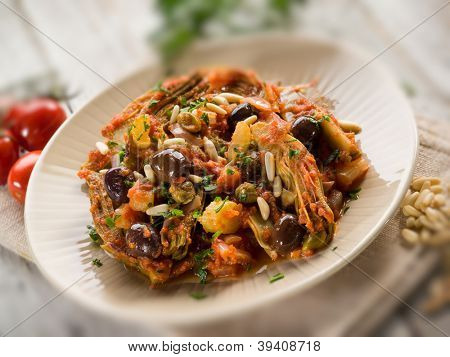 Капоната с артишоками и кедровыми орешками