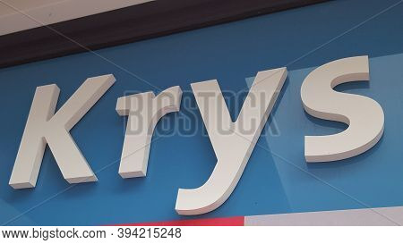 Bordeaux , Aquitaine / France - 11 08 2020 : Krys Sign And Text Logo Front Of Optical Center Store T