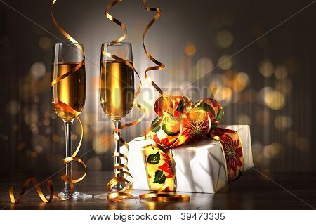Bicchieri di champagne al party di Capodanno