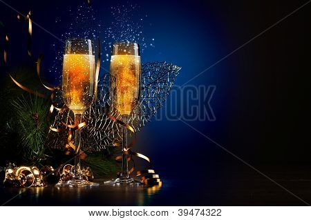 Bicchieri di champagne al party di Capodanno